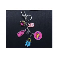 Louis Vuitton M63759 LV Keys Chain Bag Charm and Key Holder Louis Vuitton M63759 LV Keys Chain Bag Charm and Key Holder