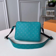 louis vuitton Outdoor Messenger bag m30241 green in taiga leather louis vuitton Outdoor Messenger bag m30241 green in taiga leather