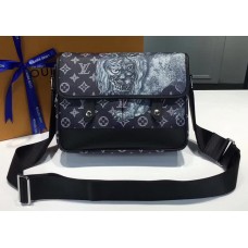 Louis Vuitton Original Leather Lion Print Men’s Shoulder Bag M54248 Black 2017 Louis Vuitton Original Leather Lion Print Men’s Shoulder Bag M54248 Black 2017