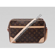 Louis Vuitton Monogram Canvas Trocadero 30 Handbag