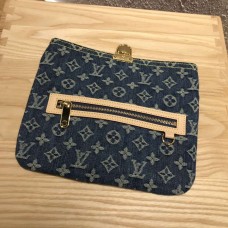 Louis Vuitton Monogram Denim Pochette Plate Clutch Bag Louis Vuitton Monogram Denim Pochette Plate Clutch Bag