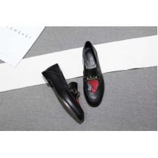 Women’s Gucci Jordaan embroidered leather loafer Black Leather with strawberry