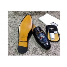 Gucci 457135 Princetown embroidered slipper with wolf print Black Real Crocodile Leather Gucci 457135 Princetown embroidered slipper with wolf print Black Real Crocodile Leather