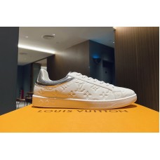 Louis Vuitton 1A80XH Luxembourg sneaker in White Monogram-embossed grained calf leather Louis Vuitton 1A80XH Luxembourg sneaker in White Monogram-embossed grained calf leather