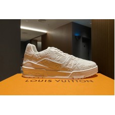 Louis Vuitton 1A7WER LV Trainer sneaker in White Monogram-embossed grained calf leather Louis Vuitton 1A7WER LV Trainer sneaker in White Monogram-embossed grained calf leather