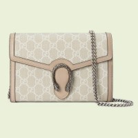 Gucci Dionysus Chain Wallet In White GG Canvas Gucci Dionysus Chain Wallet In White GG Canvas