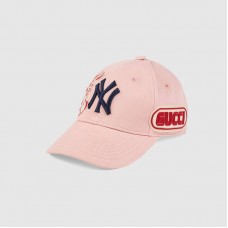 Gucci pink Baseball cap with NY Yankees™ patch