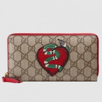 Gucci Zip Around Wallet In Embroidered Heart And Snake Gucci Zip Around Wallet In Embroidered Heart And Snake